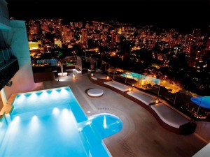 Envy Rooftop de The Charlee Lifestyle Hotel