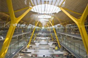 Aeropuerto de Madrid Barajas. Terminal 4. @Destino Madrid