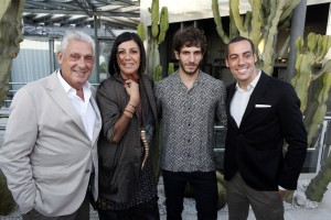La familia Clos con el actor Quim Gutiérrez. Foto: Arduino Vannucchi