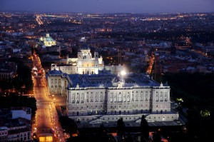 Catedral de la Almaduna y Palacio Real. ©Madrid Destino. Agustín Martínez