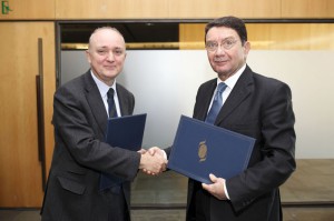 Ignasi de Delàs, subdirector general de Turismo de  Barcelona y presidente de European Cities Marketing, y Taleb Rifai, secretario general de la OMT.