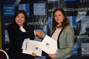 Firma de Holiday World con la Asociación de Empresarios Chinos en Andalucía