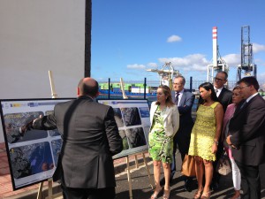 La ministra de Fomento, Ana Pastor, en el Puerto de Arrecife (Lanzarote).