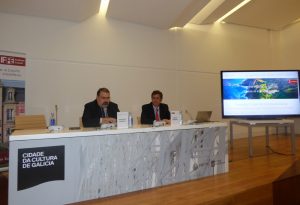 El presidente del Clúster Turismo de Galicia, Francisco González (izquierda), y el consejero delegado de IFFE Bussines Scholl, Manuel Carneiro. 