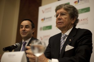 uan Carlos  Gonzalez, Vicepresidente de Inversión Proexport (i) y Arturo García, Presidente de SAHIC (d). © Juan Manuel Barrero