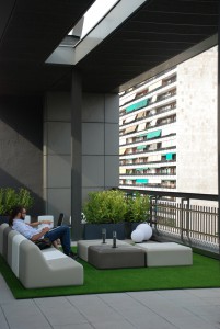 Terraza lounge en King, diseño de Sílvia Alfaras