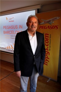 Sertaç Haybat, CEO de Pegasus, durante la presentación en Barcelona