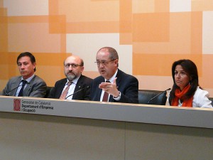 De izquierda a derecha, el director de la Agencia Catalana de Turismo, Xavier Espasa; el secretario de Empresa y Competitividad, Pere Torres; el consejero de Empresa y Ocupación, Felip Puig, y la directora general de Turisme, Marian Duro.