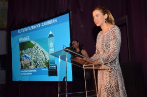 Lydia Piñero, vicepresidenta de Calidad e Innovación de Grupo Piñero, que fue la encargada de recoger el galardón Crystal  Apple  en  la  gala  celebrada  en  el  Art  Institut  of  Chicago. 