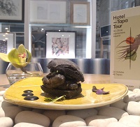 Tapa de calamar del chef Marouf Ruiz Arezki de El Cielo de Alcalá (H10 Puerta de Alcalá)